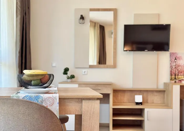 Апартамент Sea View Allure With Balcony Приморско