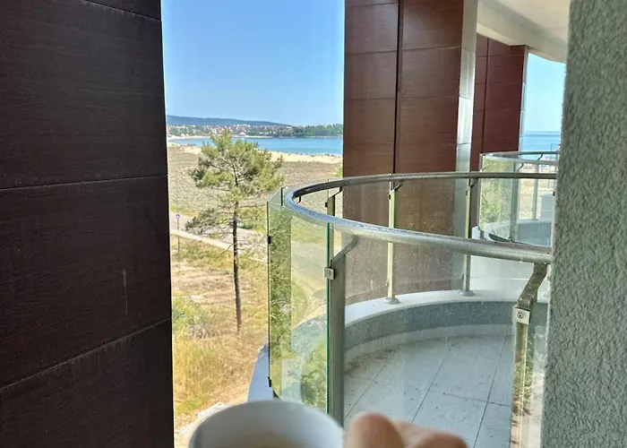 Sea View Allure With Balcony Daire Primorsko