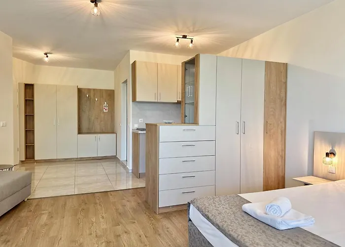 Daire Sea View Allure With Balcony